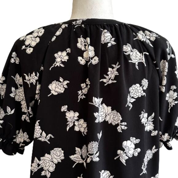 Loft Outlet Dress Black White Floral Ruffled Short Sleeve Button Front Size SP - Picture 6 of 12